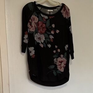 Floral Black 3/4 sleeve light sweater